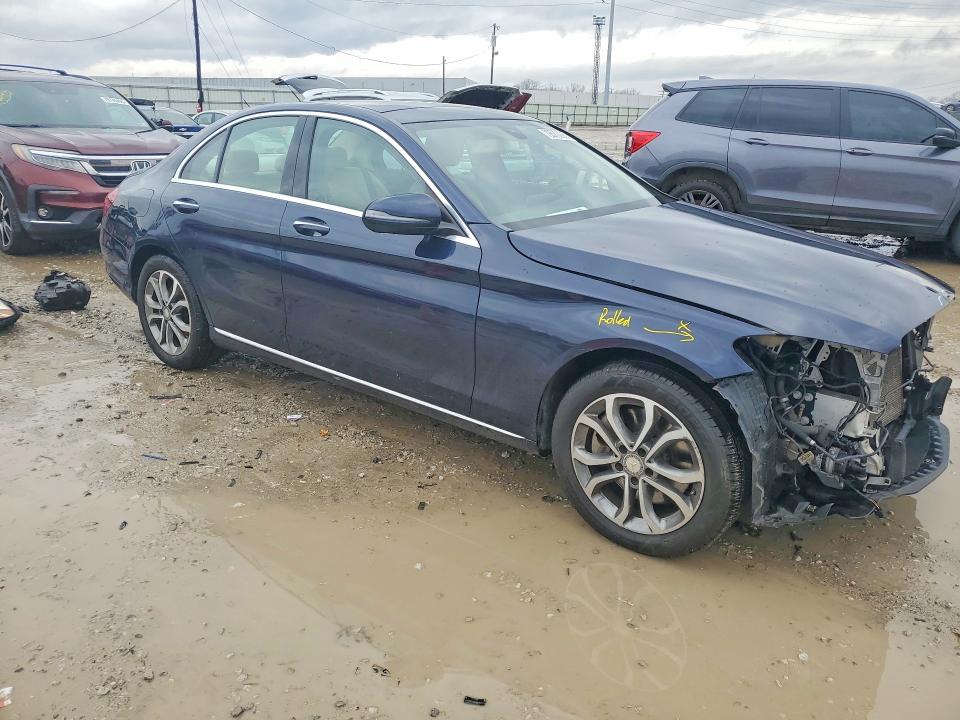 Продажа на аукционе авто 2016 Mercedes-benz C, vin: 55SWF4KB3GU164710, номер лота: 79573995