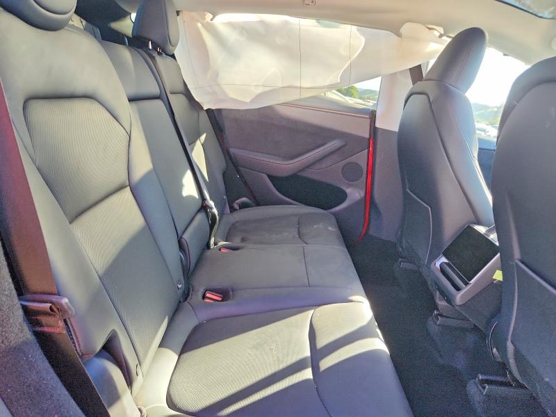 47293946 :رقم المزاد ، 7SAYGDED1TF421977 vin ، 2026 Tesla Model Y مزاد بيع