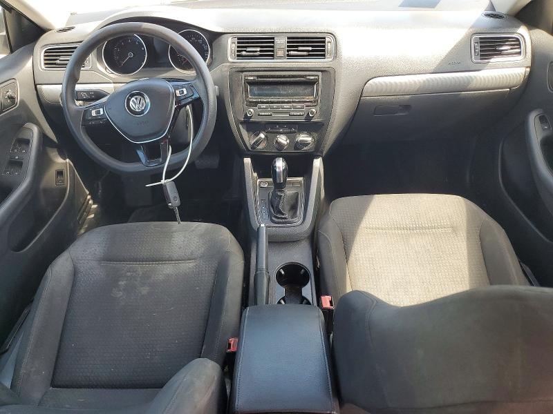 42035956 :رقم المزاد ، 3VWD17AJ8FM218138 vin ، 2015 Volkswagen Jetta مزاد بيع