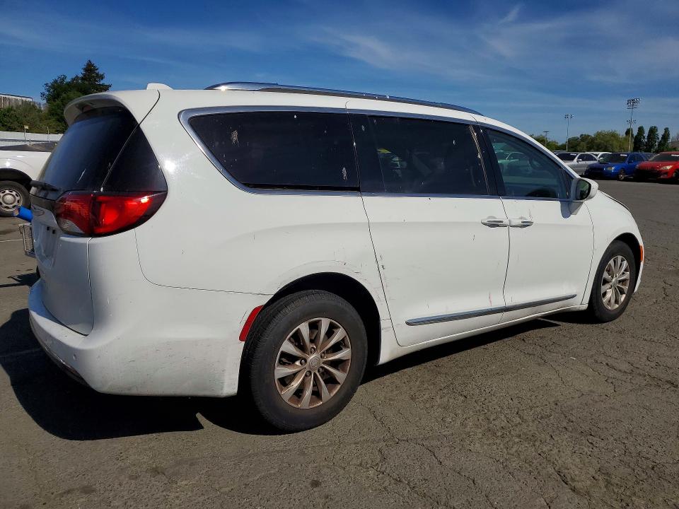 47459616 :رقم المزاد ، 2C4RC1BG7JR154145 vin ، 2018 Chrysler Pacifica مزاد بيع
