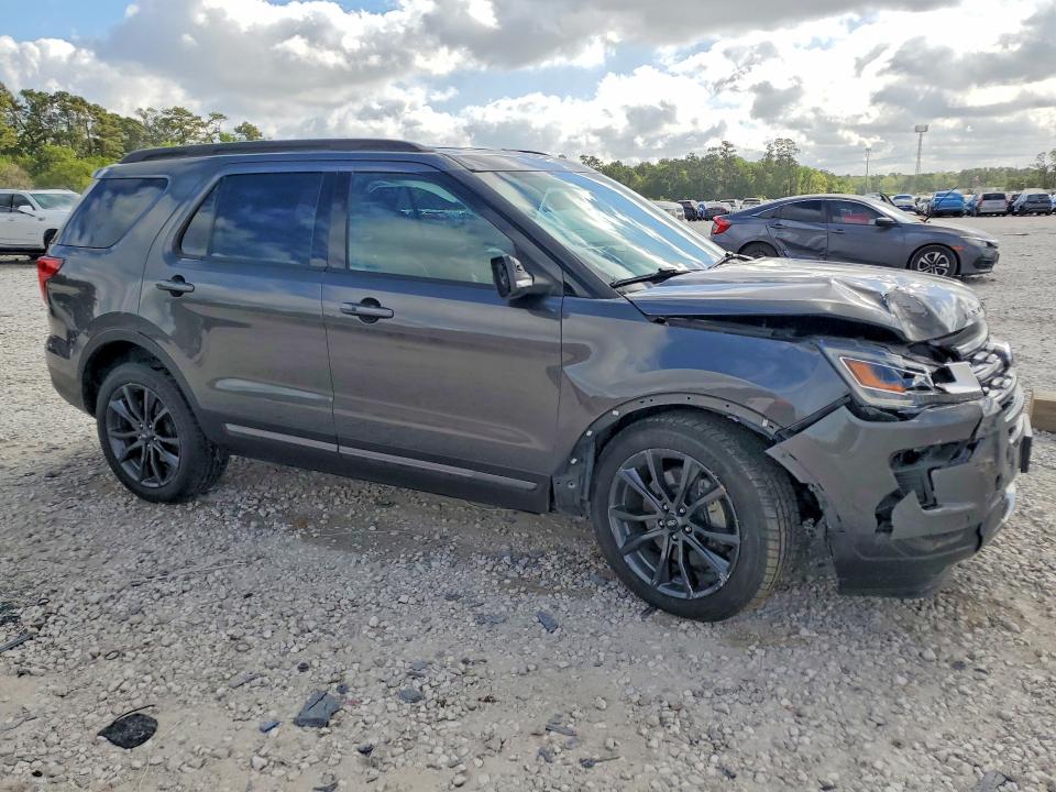 47524236 :رقم المزاد ، 1FM5K8D85JGB80157 vin ، 2018 Ford Explorer مزاد بيع