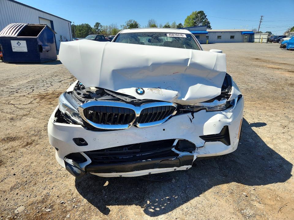 45870316 :رقم المزاد ، 3MW5R1J01L8B14001 vin ، 2020 Bmw 330i مزاد بيع
