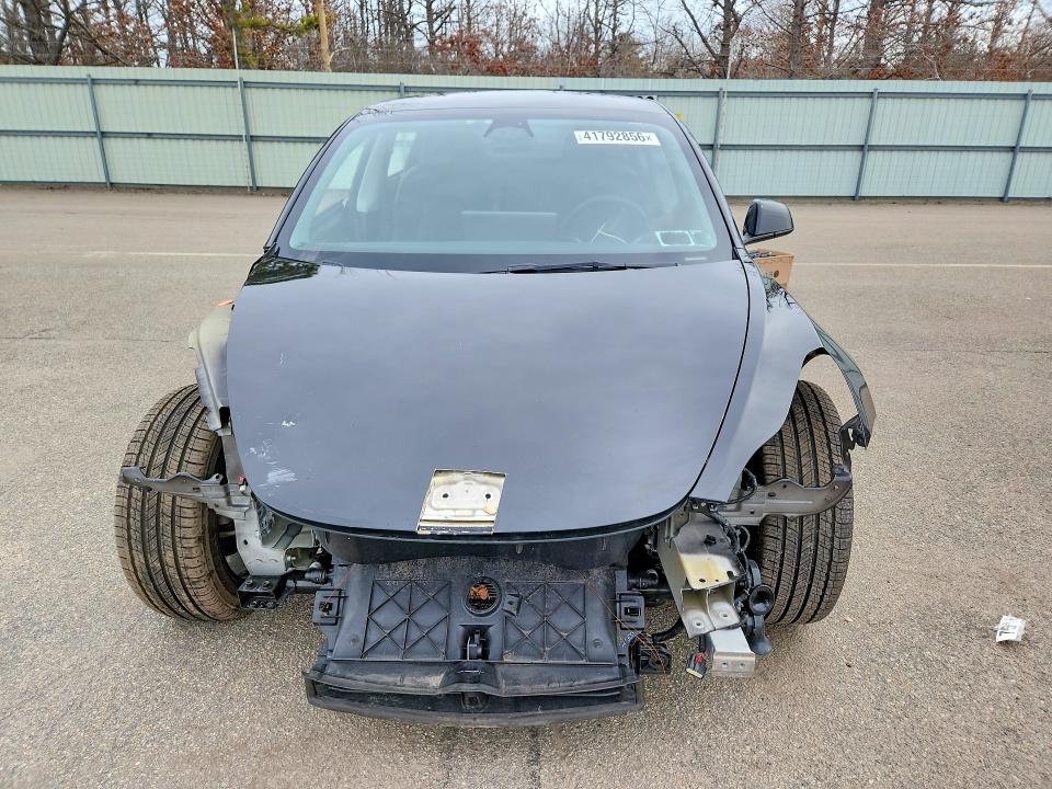 Продажа на аукционе авто 2023 Tesla Model 3, vin: 5YJ3E1EA1PF647072, номер лота: 41792856