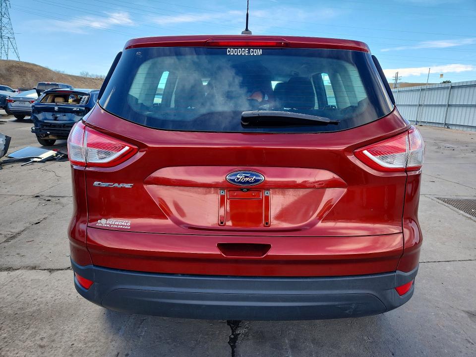 46390716 :رقم المزاد ، 1FMCU0F73GUC78962 vin ، 2016 Ford Escape مزاد بيع