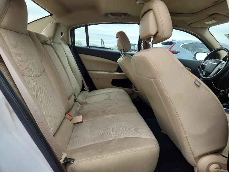 47739706 :رقم المزاد ، 1C3CCBCG5EN136017 vin ، 2014 Chrysler 200 مزاد بيع