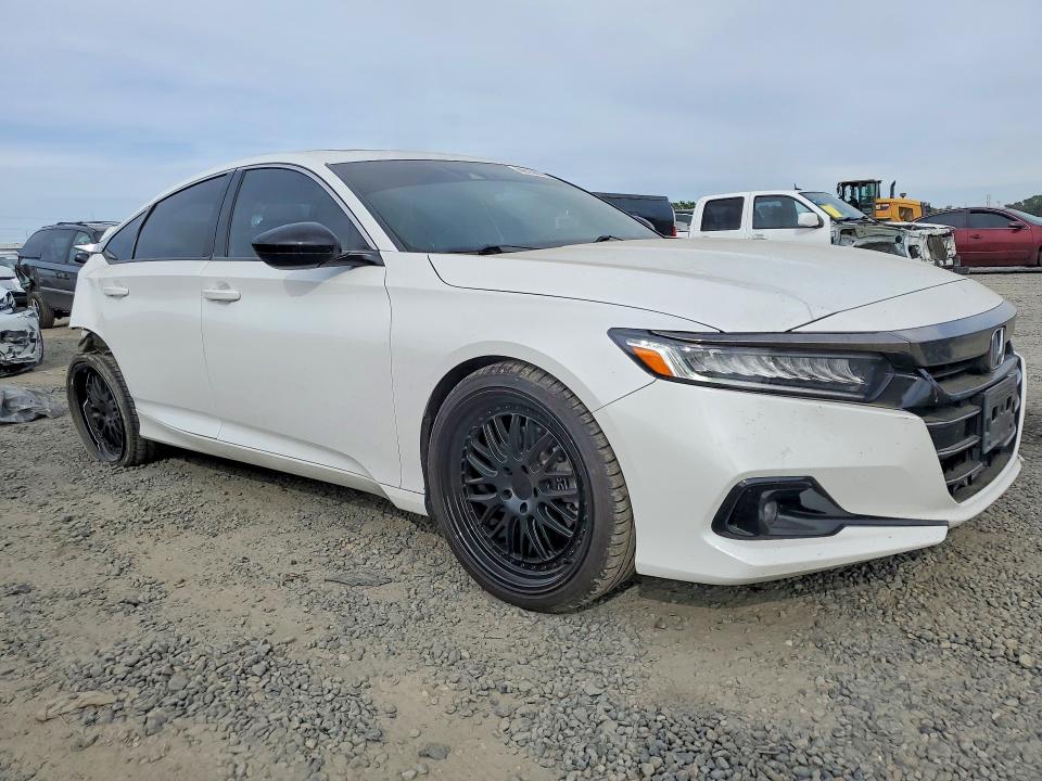 46108786 :رقم المزاد ، 1HGCV2F37NA006635 vin ، 2022 Honda Accord مزاد بيع