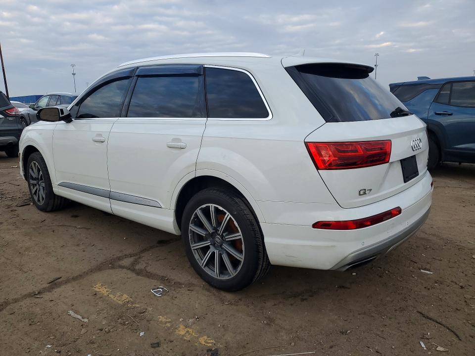 46557976 :رقم المزاد ، WA1LAAF73HD028197 vin ، 2017 Audi Q7 مزاد بيع