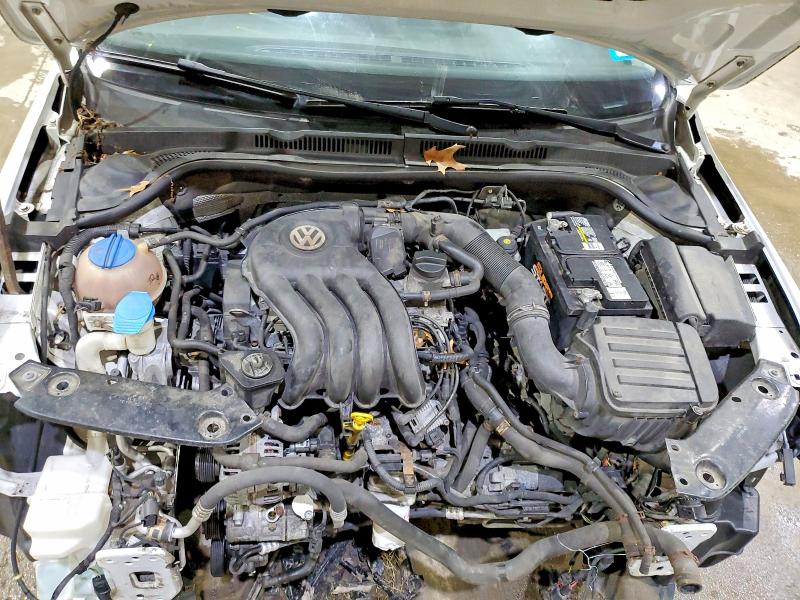 2015 Volkswagen Jetta მანქანა იყიდება აუქციონზე, vin: 3VW2K7AJ1FM202013, აუქციონის ნომერი: 46318306