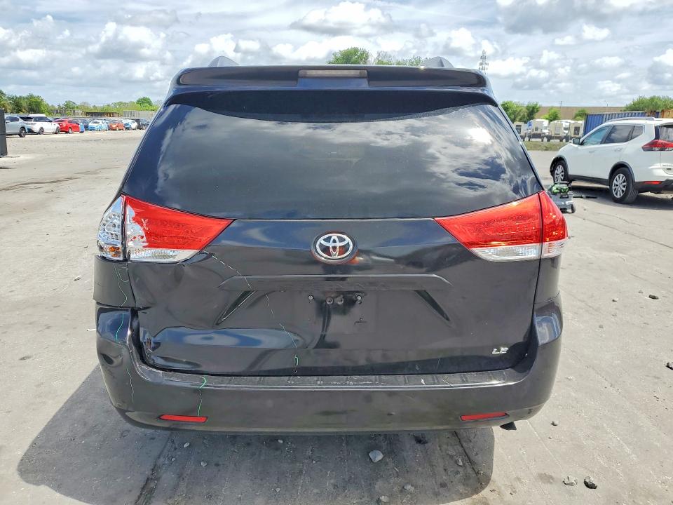 Продаж на аукціоні авто 2013 Toyota Sienna, vin: 5TDKK3DC1DS347655, номер лоту: 47580526