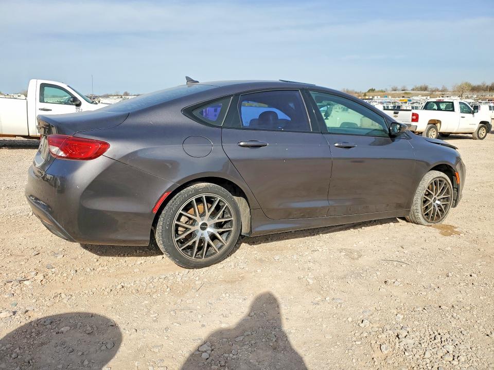 46200676 :رقم المزاد ، 1C3CCCBB0FN538461 vin ، 2015 Chrysler 200 مزاد بيع