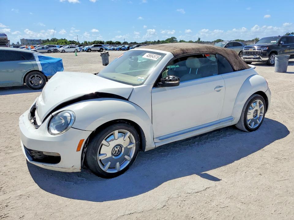 2014 Volkswagen Beetle მანქანა იყიდება აუქციონზე, vin: 3VW5X7ATXEM800356, აუქციონის ნომერი: 45664976