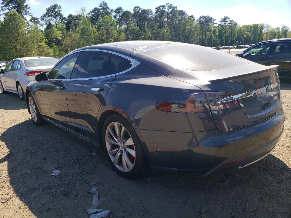 47946436 :رقم المزاد ، 5YJSA1H46FF082264 vin ، 2015 Tesla Model S مزاد بيع