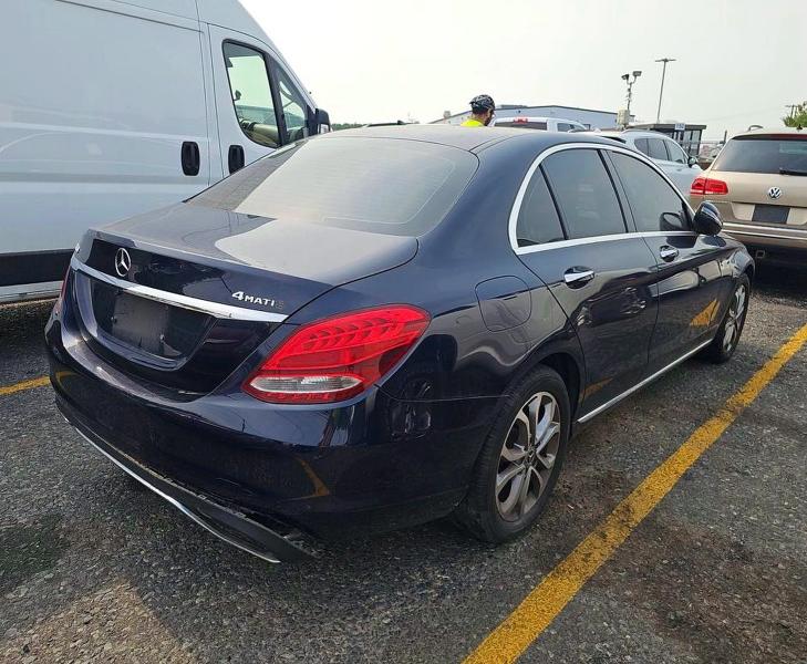 Продажа на аукционе авто 2017 Mercedes-benz C, vin: 55SWF4KBXHU216920, номер лота: 45596486