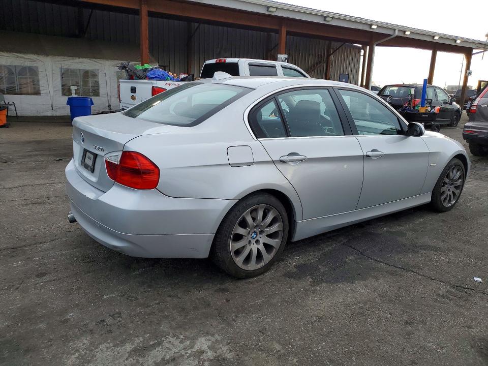 2006 Bmw 330 მანქანა იყიდება აუქციონზე, vin: WBAVB335X6PS06318, აუქციონის ნომერი: 45780156