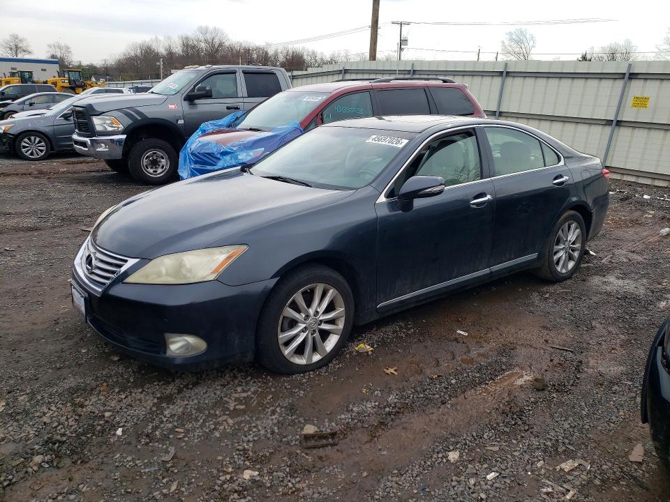45697026 :رقم المزاد ، JTHBK1EG8B2425390 vin ، 2011 Lexus Es 350 مزاد بيع