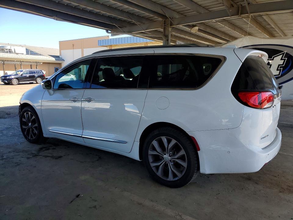 Продажа на аукционе авто 2018 Chrysler Pacifica, vin: 2C4RC1GG2JR358022, номер лота: 45799446
