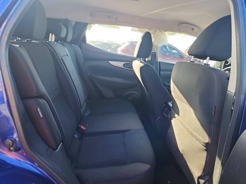 41702266 :رقم المزاد ، JN1BJ1AV3MW318657 vin ، 2021 Nissan Rogue Sport مزاد بيع