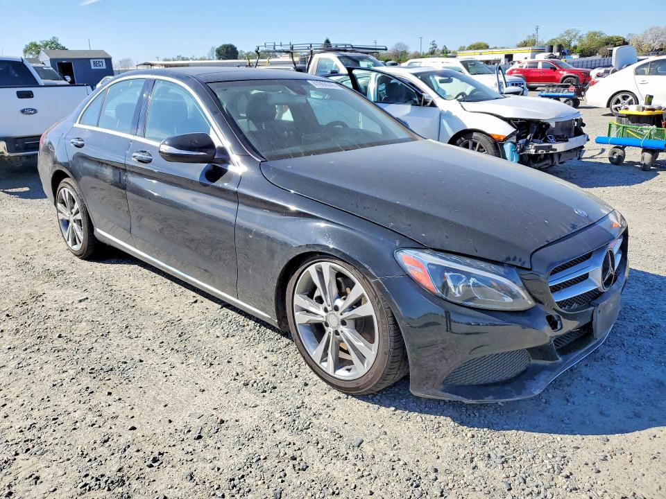 41966046 :رقم المزاد ، 55SWF4JB6FU065475 vin ، 2015 Mercedes-benz C مزاد بيع