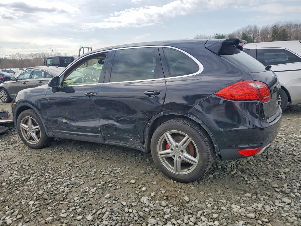 47032276 :رقم المزاد ، WP1AA2A22DLA03496 vin ، 2013 Porsche Cayenne مزاد بيع