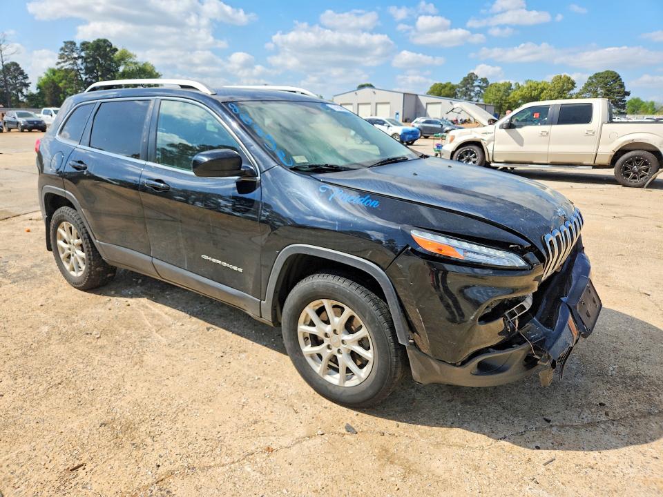47454696 :رقم المزاد ، 1C4PJLCB5JD513362 vin ، 2018 Jeep Cherokee مزاد بيع