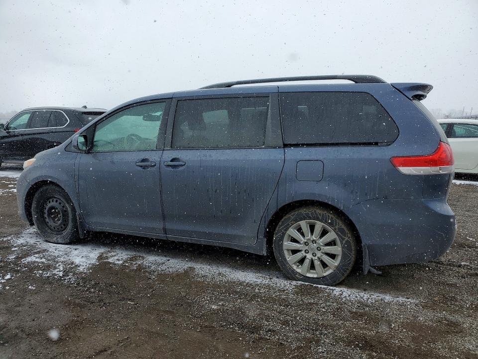Продажа на аукционе авто 2014 Toyota Sienna, vin: 5TDKK3DC5ES503536, номер лота: 46190786