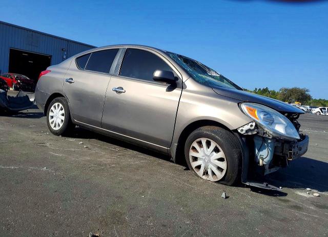 45767556 :رقم المزاد ، 3N1CN7AP6CL853354 vin ، 2012 Nissan Versa مزاد بيع