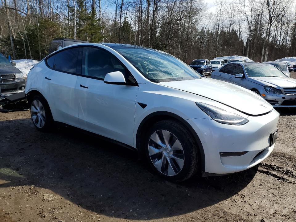 41877826 :رقم المزاد ، 7SAYGDEE9NF425531 vin ، 2022 Tesla Model Y مزاد بيع
