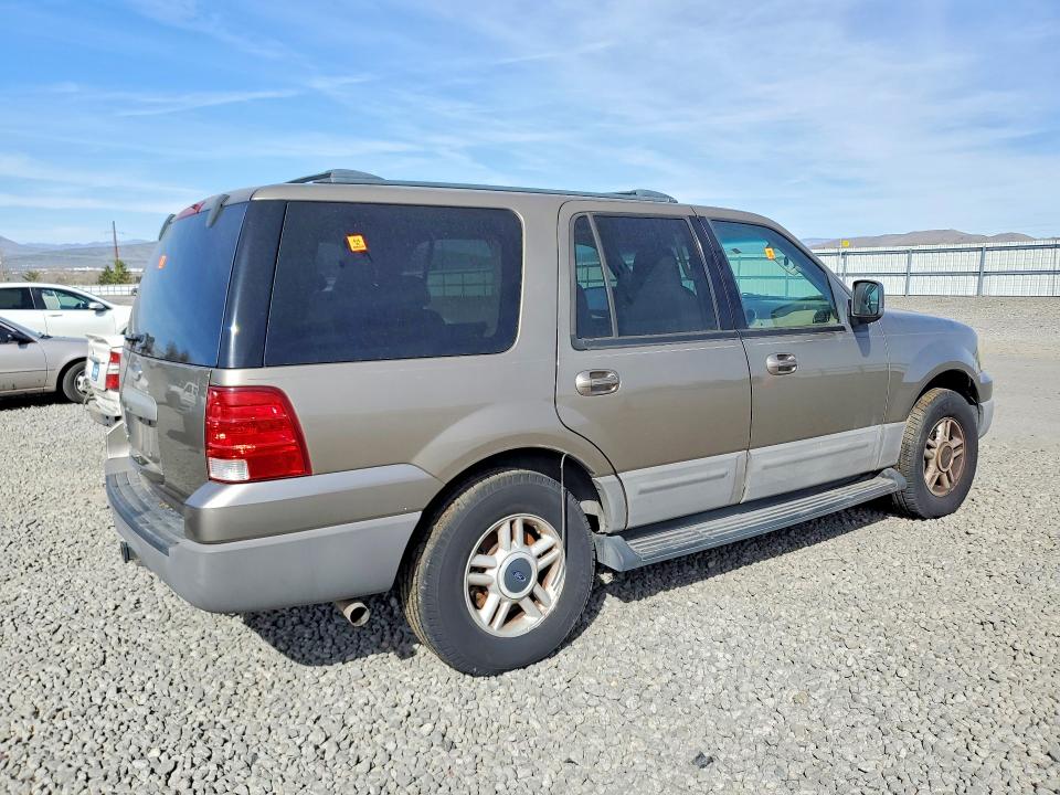 47636106 :رقم المزاد ، 1FMPU16L23LA50052 vin ، 2002 Ford Expedition مزاد بيع