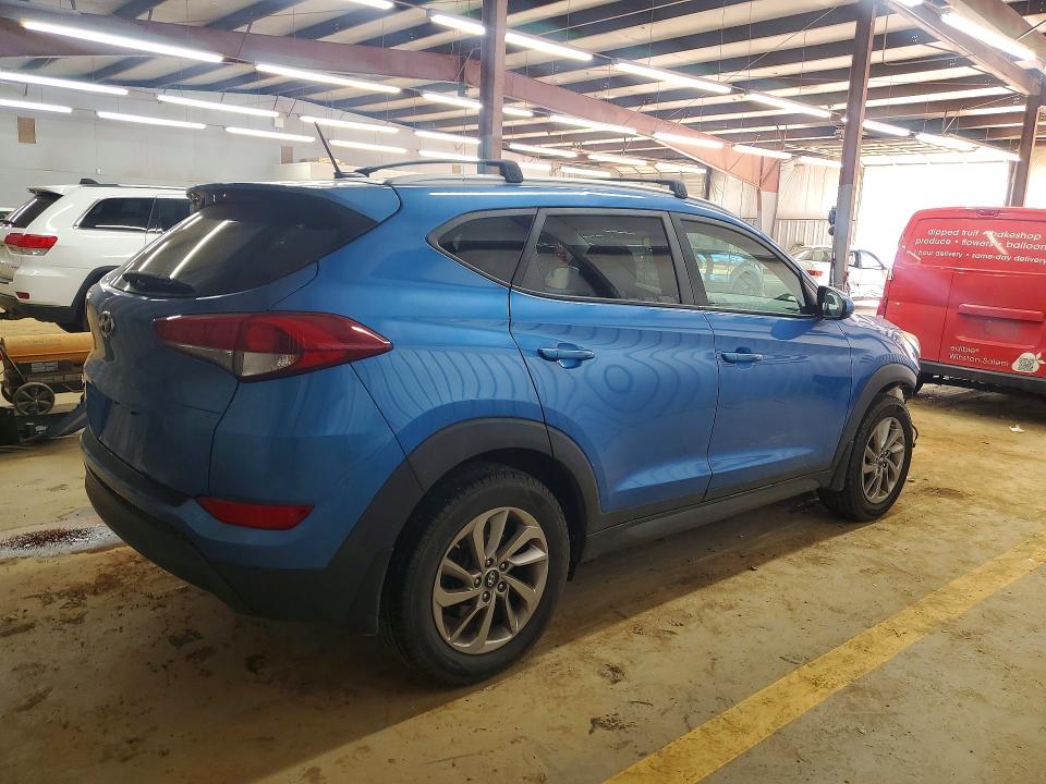 2016 Hyundai Tucson მანქანა იყიდება აუქციონზე, vin: KM8J33A42GU155615, აუქციონის ნომერი: 47124286