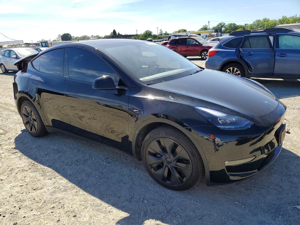 46193906 :رقم المزاد ، 7SAYGAEE7SF272187 vin ، 2025 Tesla Model Y مزاد بيع