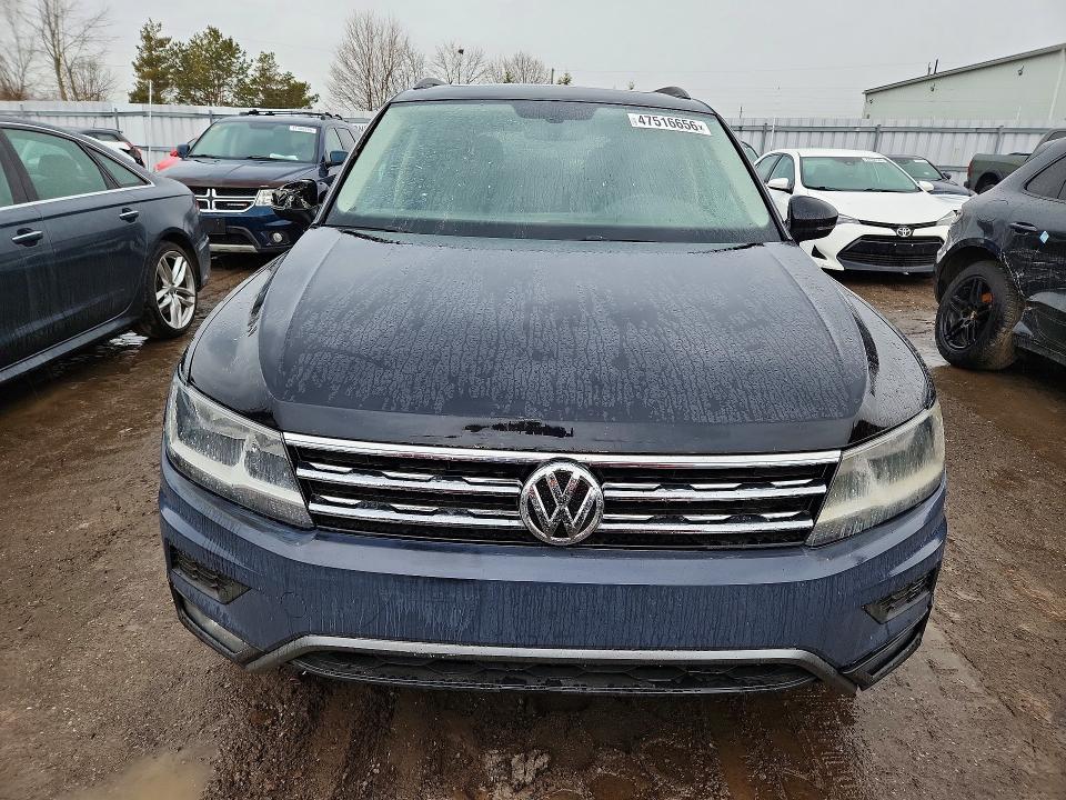 47516656 :رقم المزاد ، 3VV2B7AX0JM031238 vin ، 2018 Volkswagen Tiguan مزاد بيع