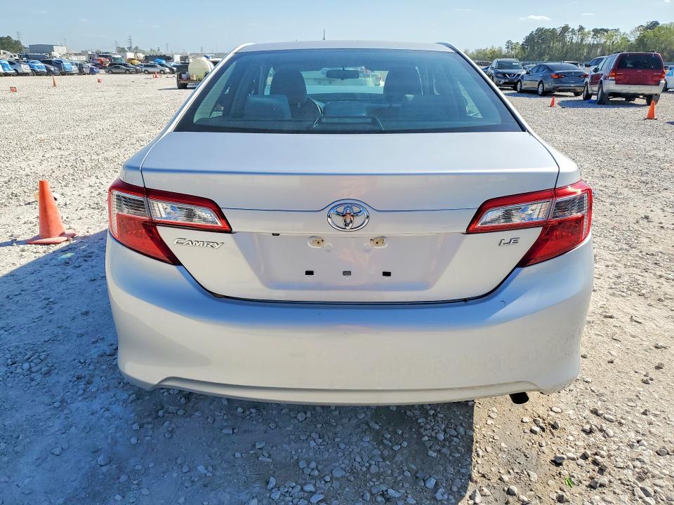 46580936 :رقم المزاد ، 4T1BF1FK1EU449365 vin ، 2014 Toyota Camry مزاد بيع