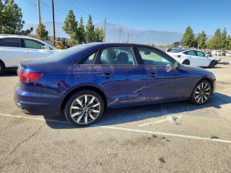 2024 Audi A4 მანქანა იყიდება აუქციონზე, vin: WAUBBAF43RN000932, აუქციონის ნომერი: 47579076
