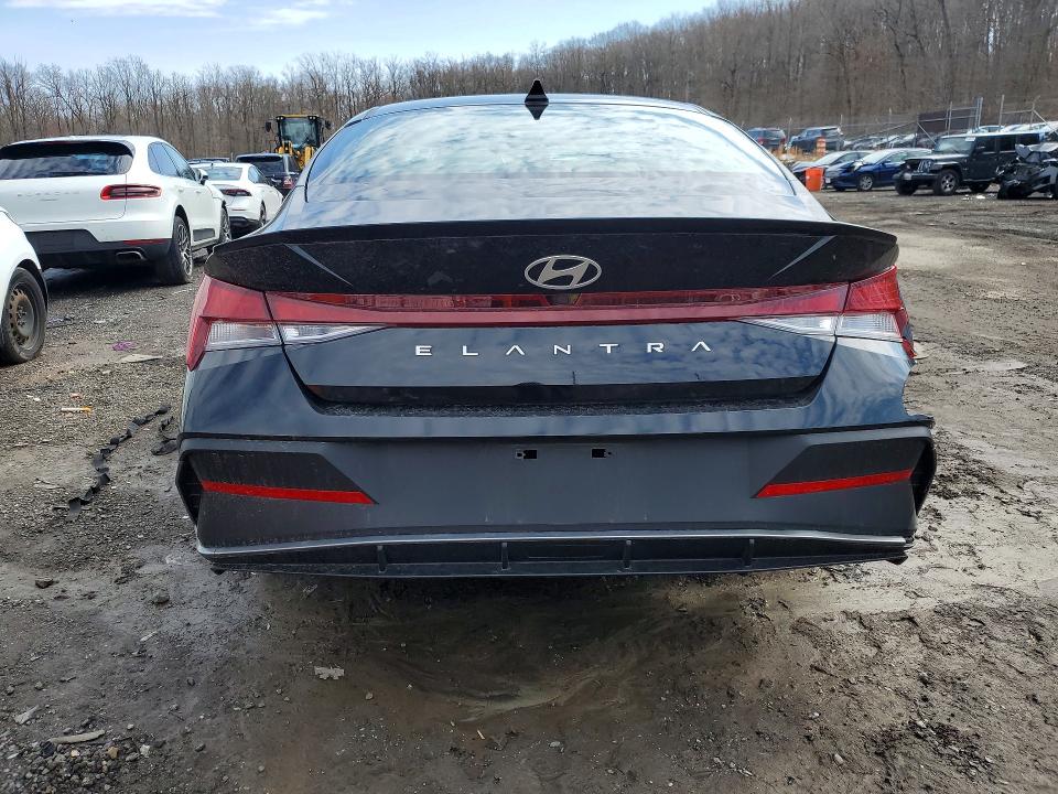 2025 Hyundai Elantra მანქანა იყიდება აუქციონზე, vin: KMHLM4DG2SU923670, აუქციონის ნომერი: 41651396