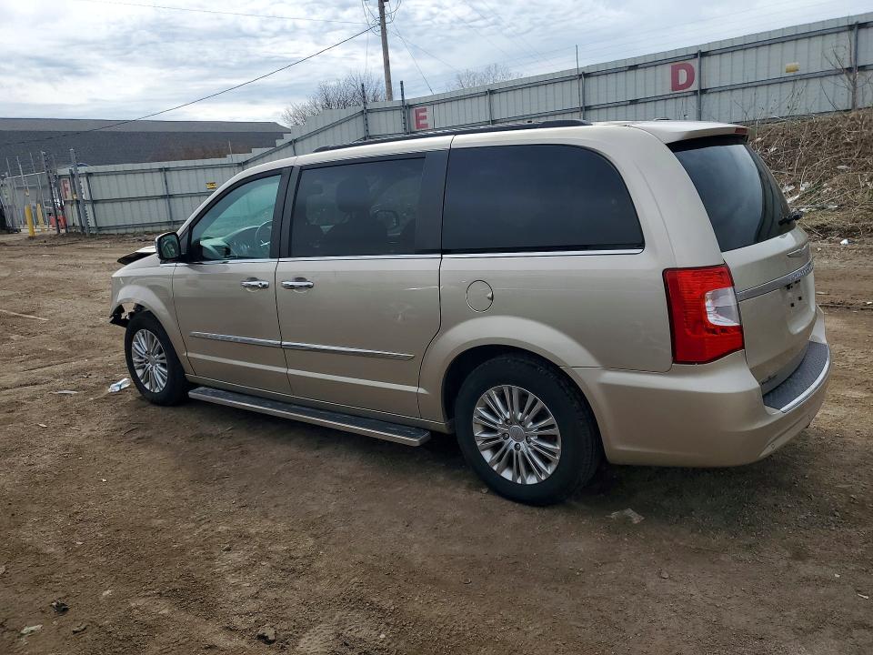 47425776 :رقم المزاد ، 2C4RC1CGXFR727951 vin ، 2015 Chrysler Town & Country مزاد بيع