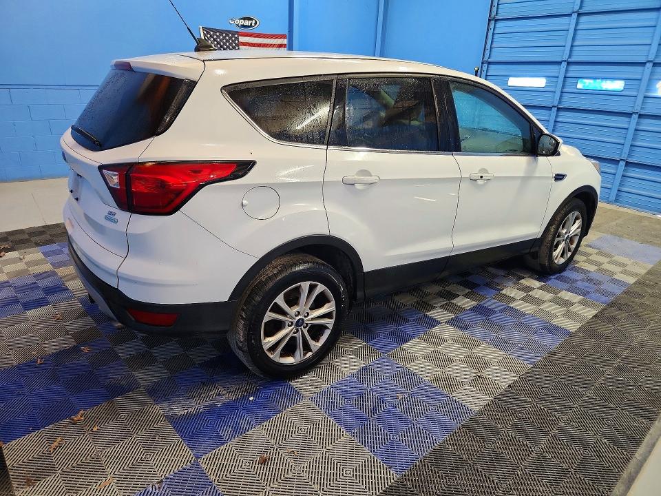 Продаж на аукціоні авто 2019 Ford Escape, vin: 1FMCU0GD9KUA75359, номер лоту: 46553796