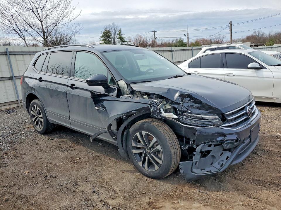 2022 Volkswagen Tiguan მანქანა იყიდება აუქციონზე, vin: 3VV0B7AX9NM166229, აუქციონის ნომერი: 47008226