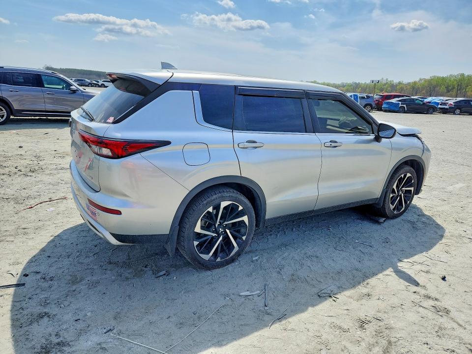 Продаж на аукціоні авто 2022 Mitsubishi Outlander, vin: JA4J3UA82NZ011800, номер лоту: 47075816