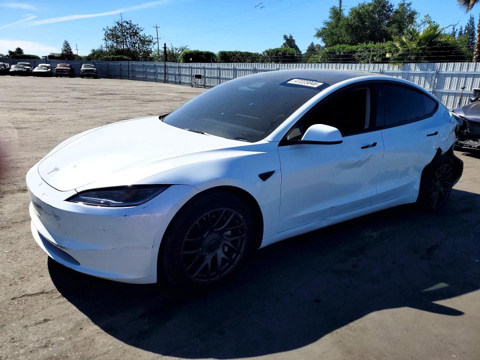 2025 Tesla Model 3 მანქანა იყიდება აუქციონზე, vin: 5YJ3E1EA5SF031870, აუქციონის ნომერი: 47223046