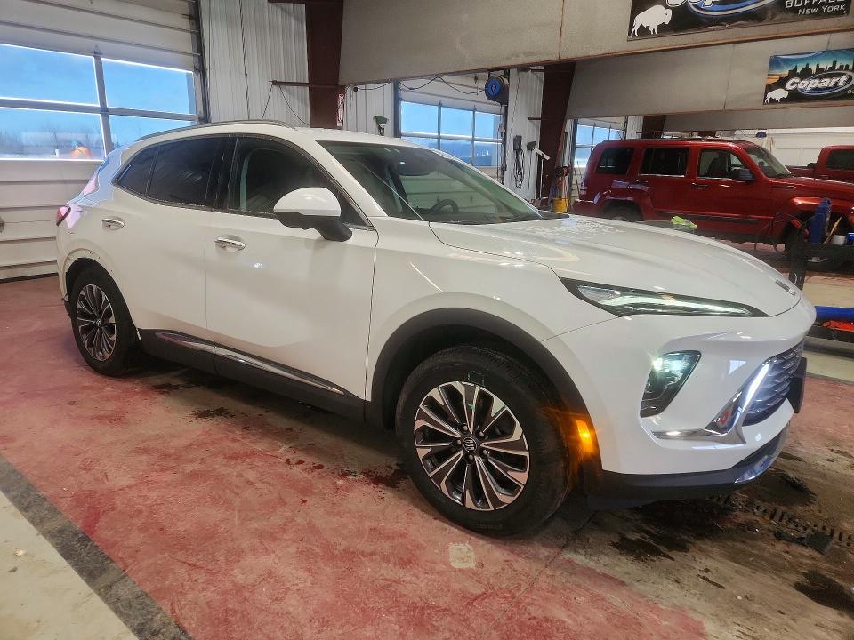 2025 Buick Envision მანქანა იყიდება აუქციონზე, vin: LRBFZKE45SD027597, აუქციონის ნომერი: 46606746