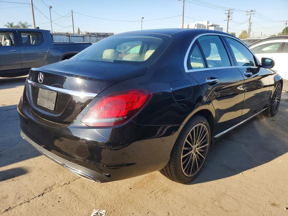 46951796 :رقم المزاد ، W1KWF8DB2LR598262 vin ، 2020 Mercedes-benz C مزاد بيع
