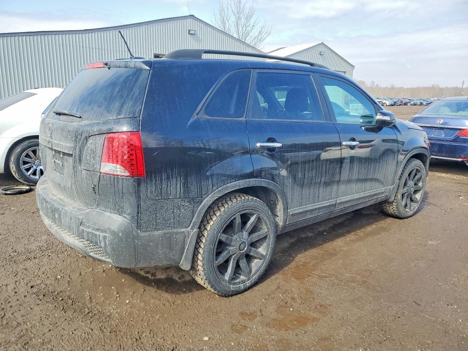 2011 Kia Sorento მანქანა იყიდება აუქციონზე, vin: 5XYKT3A24BG049216, აუქციონის ნომერი: 46847716