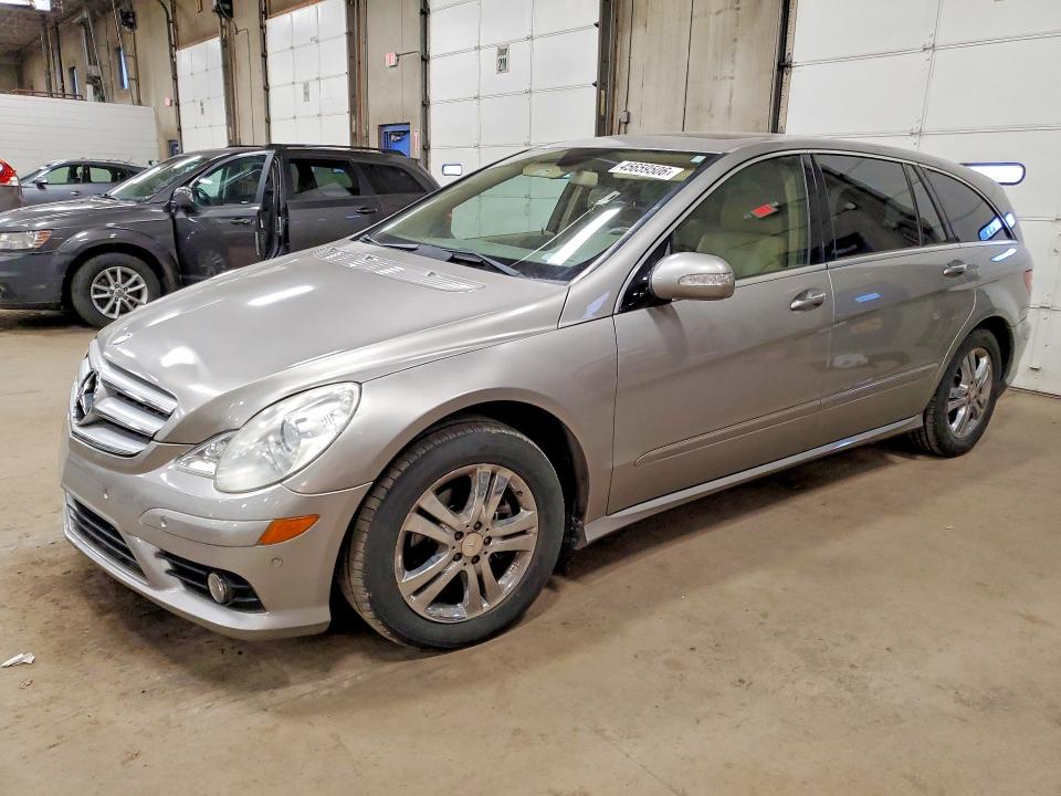 45659506 :رقم المزاد ، 4JGCB65E68A077388 vin ، 2008 Mercedes-benz R مزاد بيع