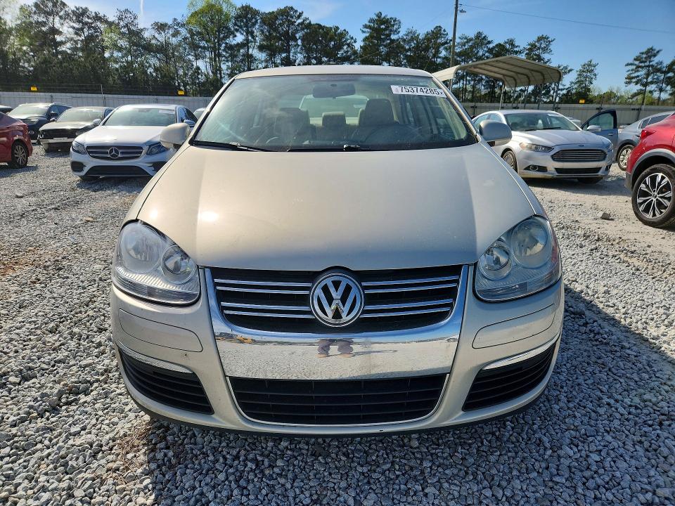 75374285 :رقم المزاد ، 3VWRX7AJ6AM058323 vin ، 2010 Volkswagen Jetta مزاد بيع