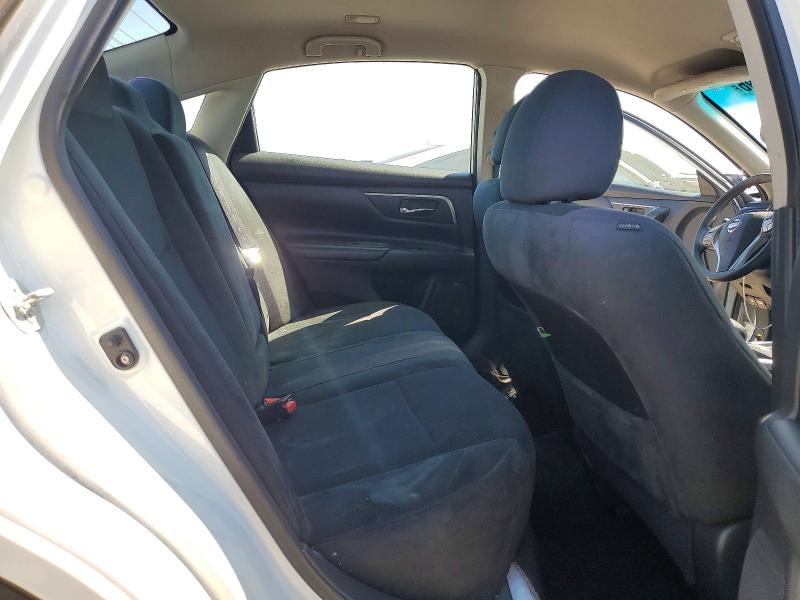 2015 Nissan Altima მანქანა იყიდება აუქციონზე, vin: 1N4AL3AP0FC273560, აუქციონის ნომერი: 46959196