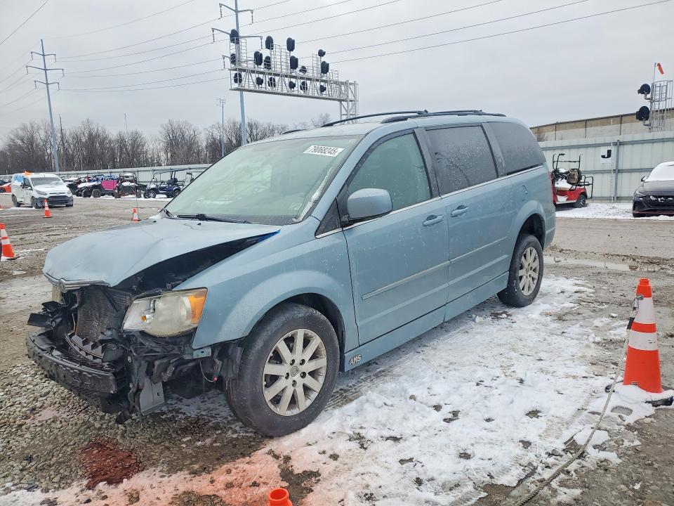 2008 Chrysler Town & Country მანქანა იყიდება აუქციონზე, vin: 2A8HR54P68R729840, აუქციონის ნომერი: 79068245