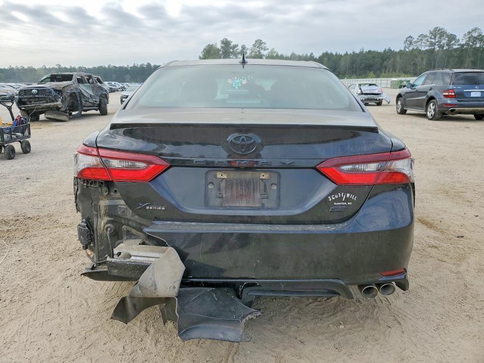 47494926 :رقم المزاد ، 4T1T11AK2NU694637 vin ، 2022 Toyota Camry مزاد بيع