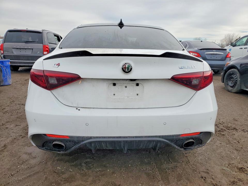 2017 Alfa Romeo Giulia მანქანა იყიდება აუქციონზე, vin: ZARFAEDN3H7549954, აუქციონის ნომერი: 78510745