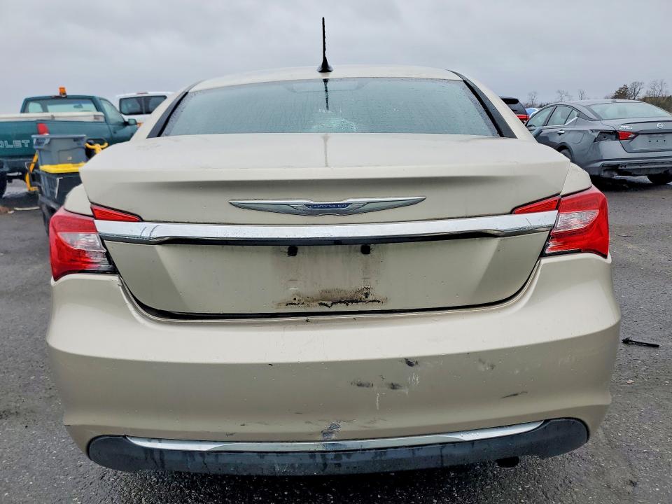 46958716 :رقم المزاد ، 1C3CCBBB8DN734378 vin ، 2013 Chrysler 200 مزاد بيع