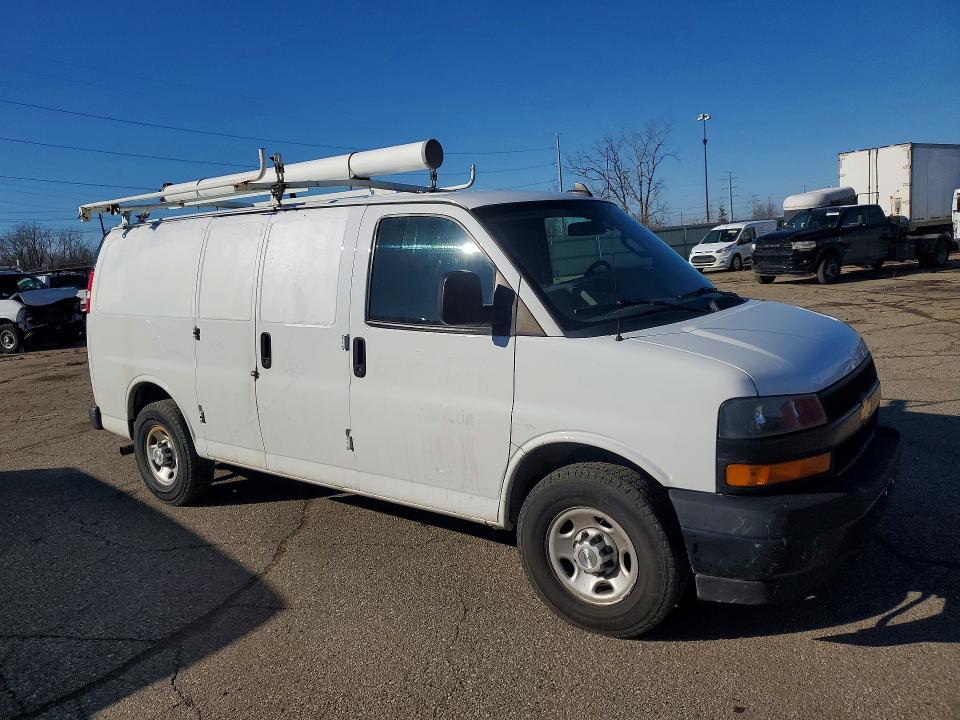 47143856 :رقم المزاد ، 1GCWGAFP4K1164395 vin ، 2019 Chev Express G2500 مزاد بيع